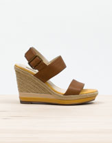 Zapato cuña colour block