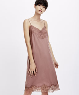 Nuisette à bretelles satin