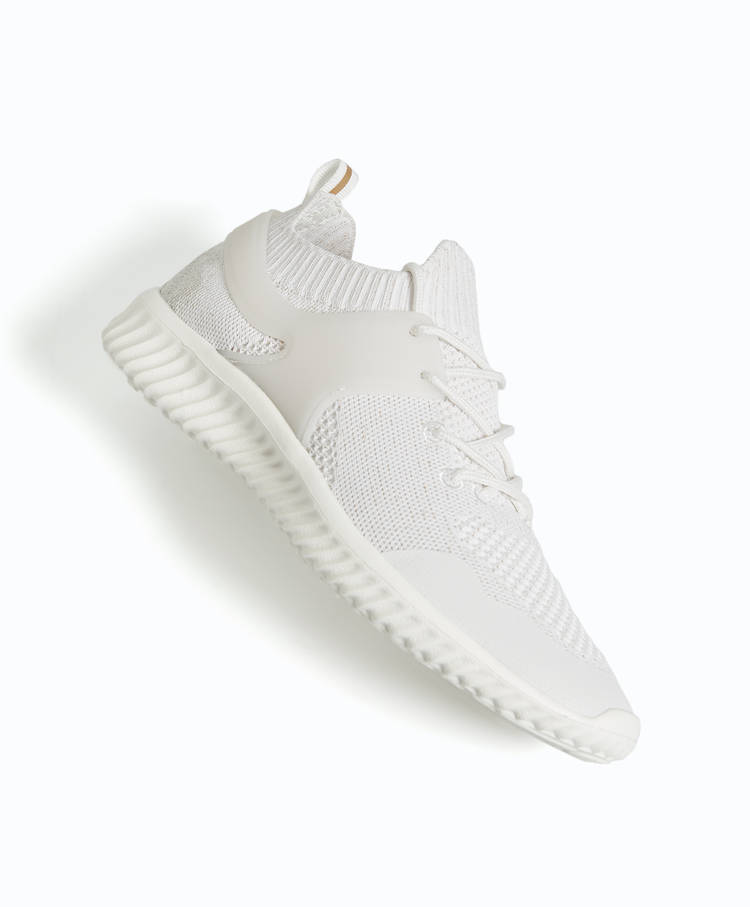 all white trainers