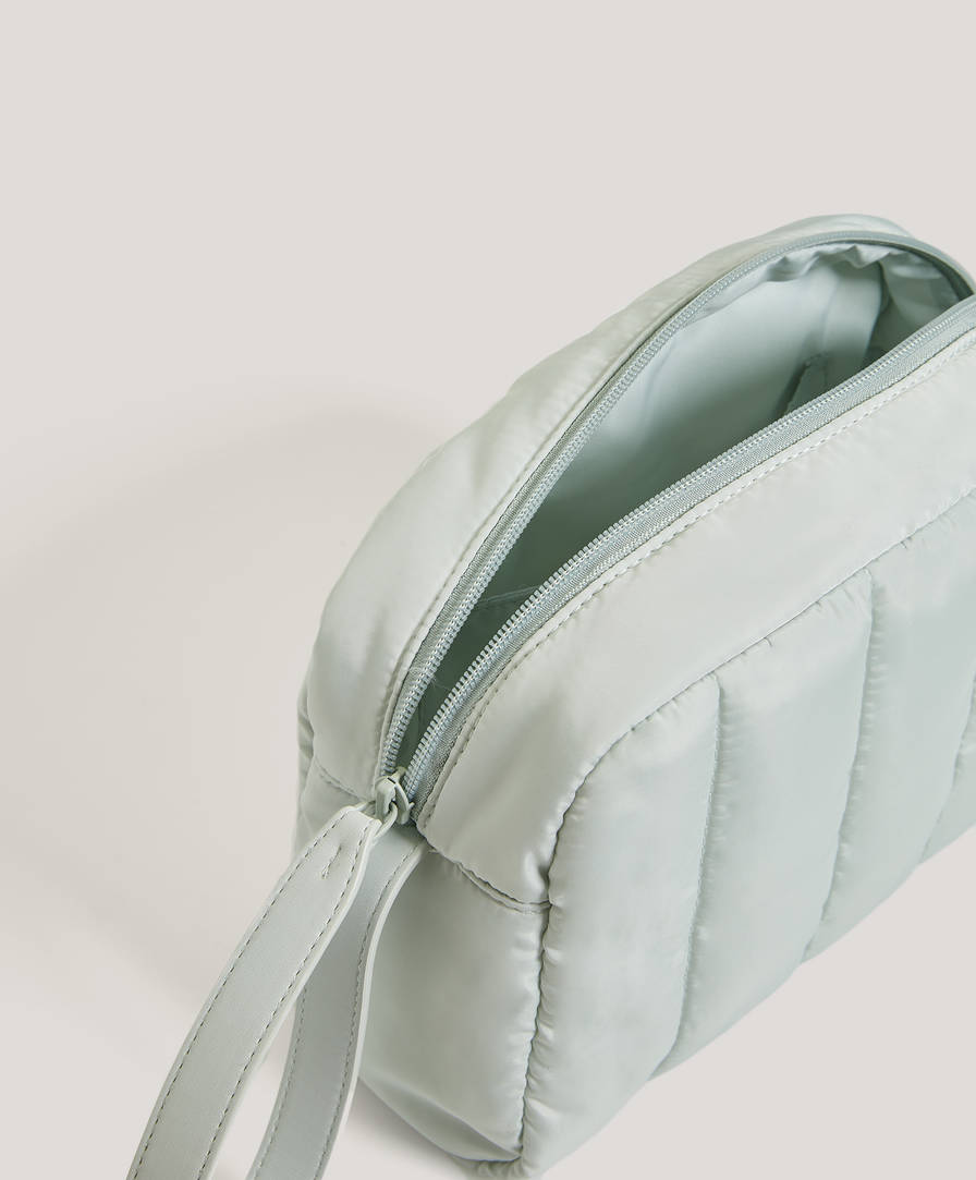 Quilted Toiletry Bag New In Pyjamas And Homewear Oysho Finland