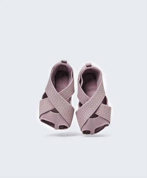 Zapatillas yoga oysho