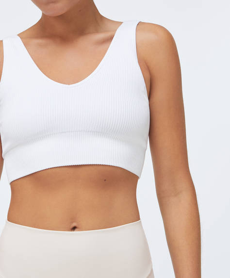 tops deportivos blancos