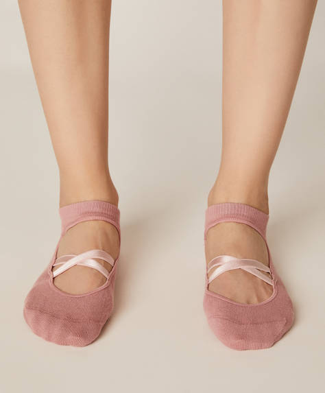 2 Pairs Of Yoga And Pilates Socks Oysho Turkiye