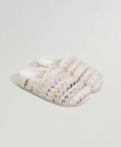 Multi-colour knit slippers