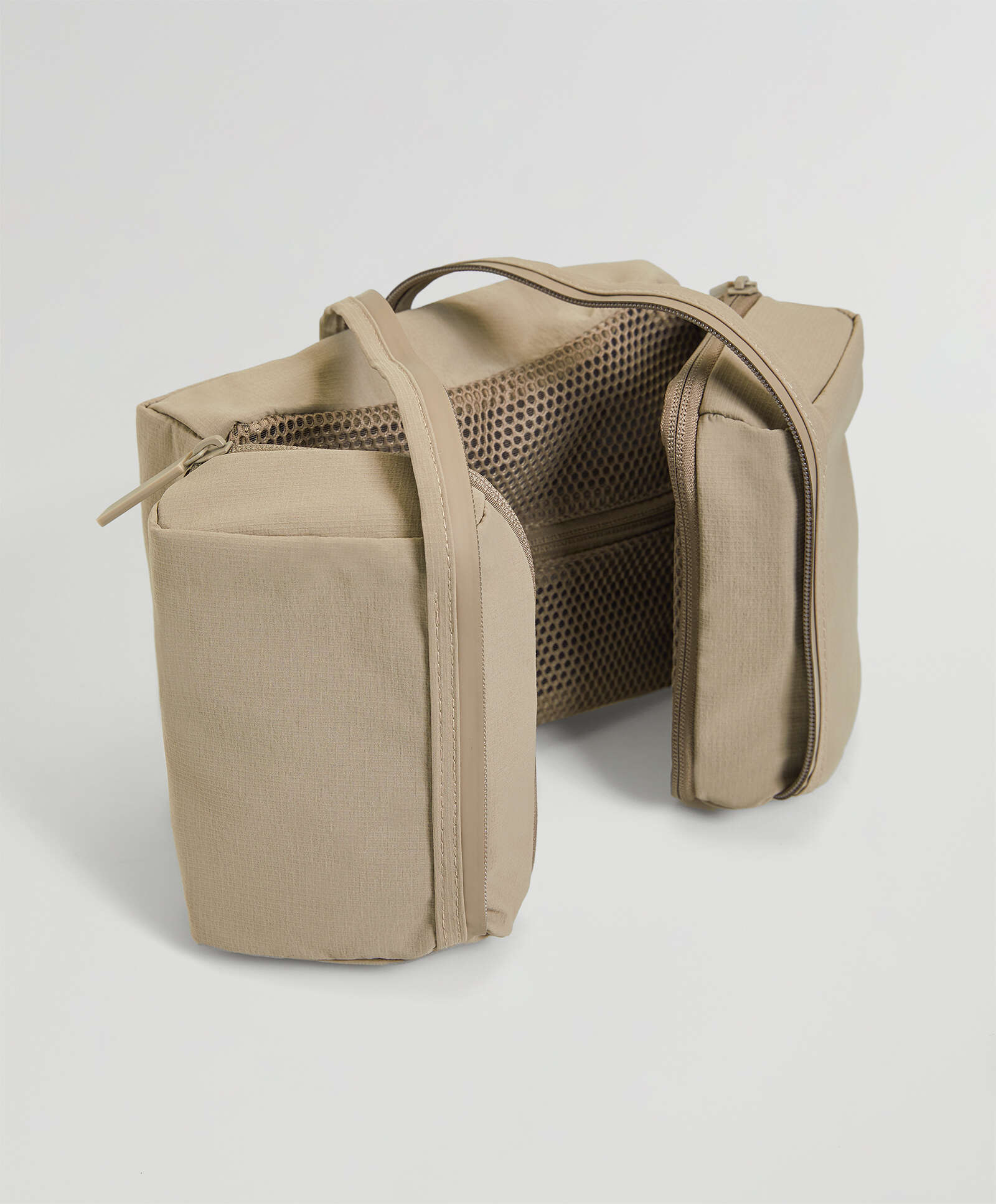 Oysho Mink-colour zip sports wash bag 2 Oysho Mink-colour zip sports wash bag 3