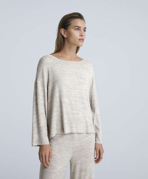 Long-sleeved comfort feel T-shirt with boat neck