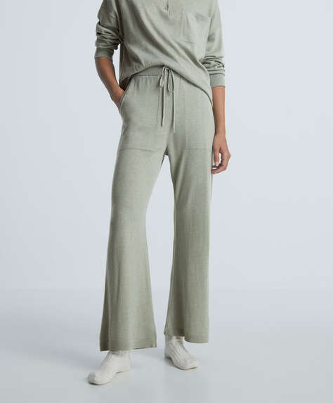 Fine-knit flare trousers