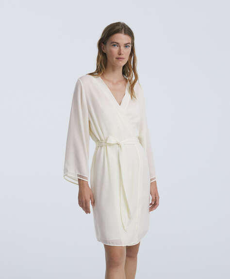 Lace-trimmed dressing gown