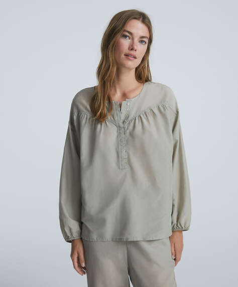 Long-sleeved silk/cotton blend blouse