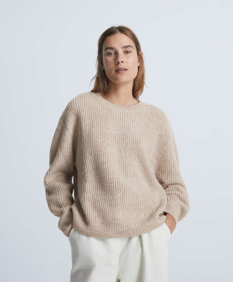 Long-sleeved knit jumper