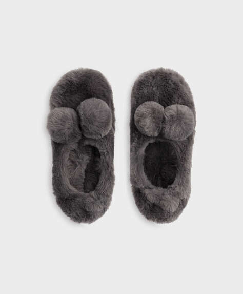 Pompom faux-fur slippers