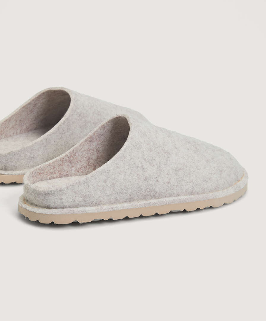 felt slippers