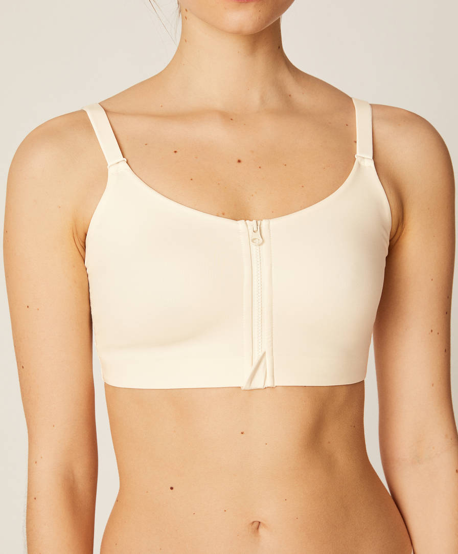 sports bra back fastening