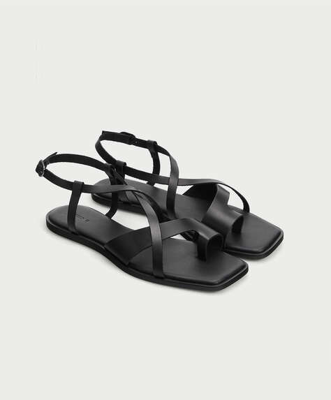 Leather strap sandals