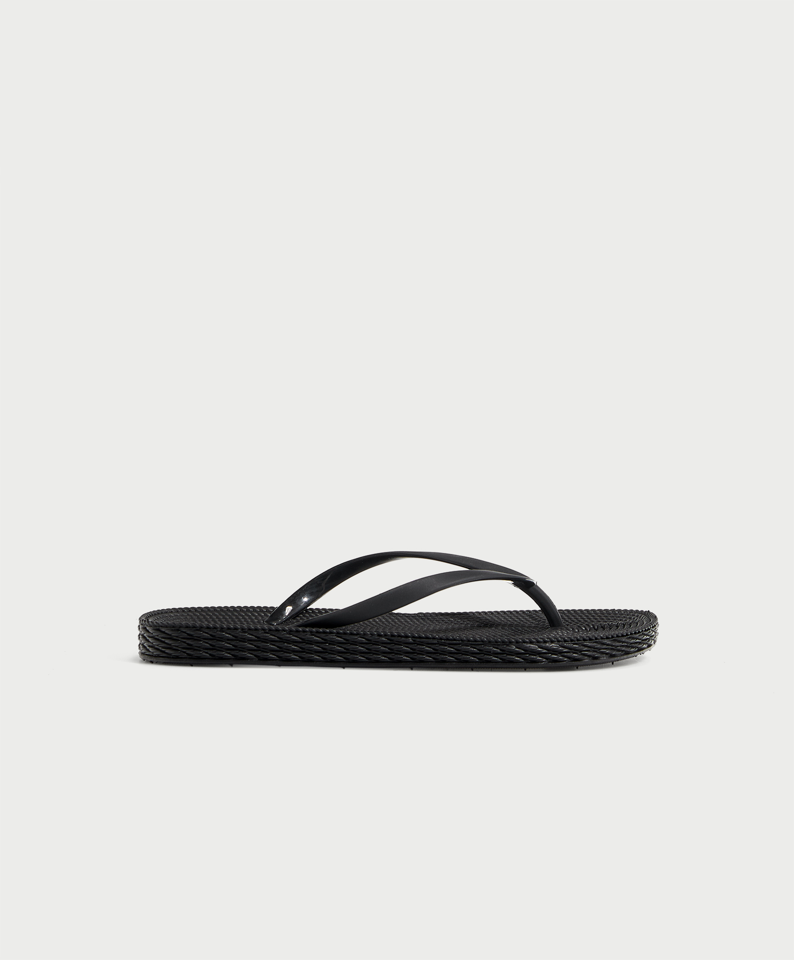 1300/980 Textured shiny beach sandals