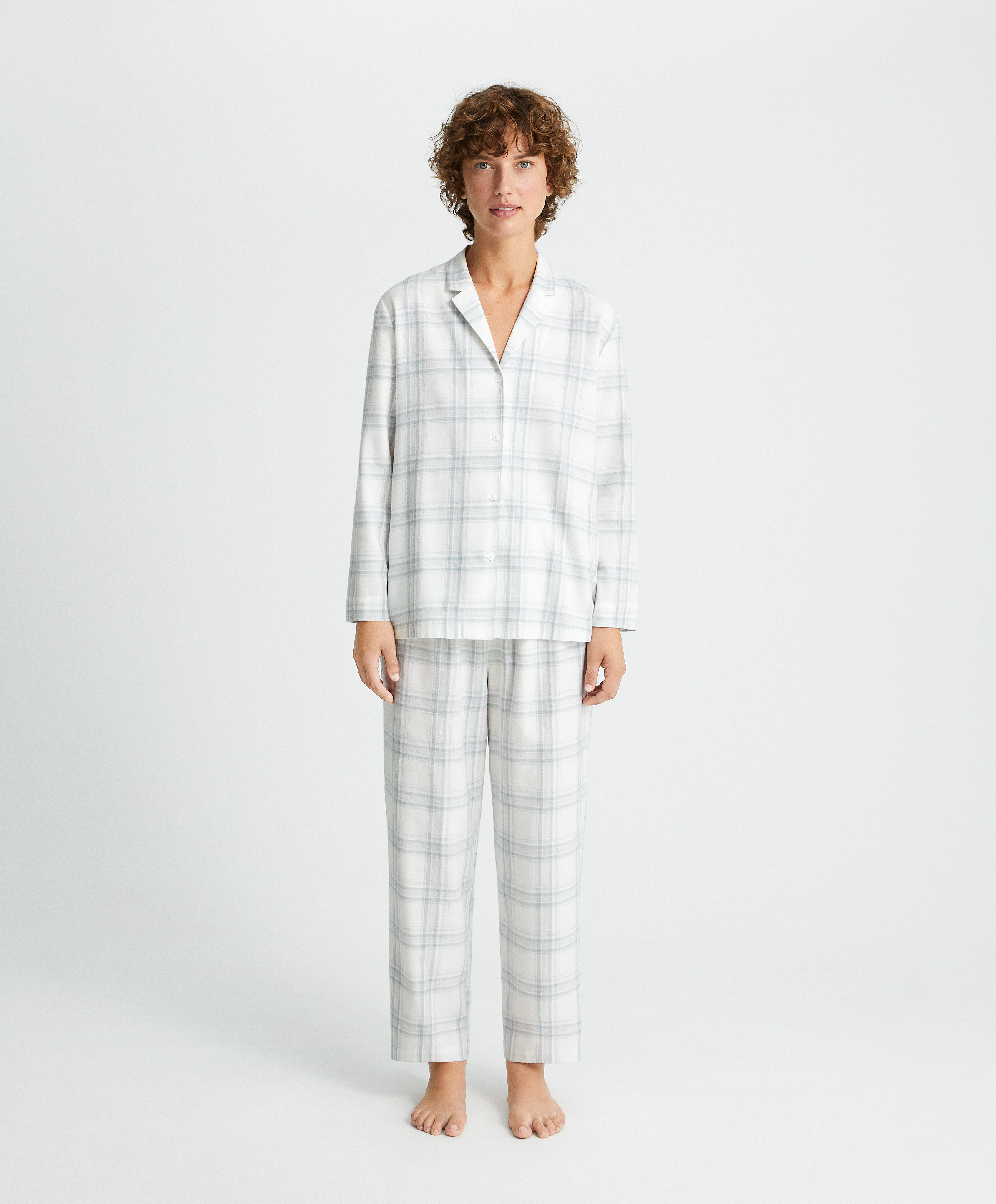 Zweiteiliger Hemdpyjama aus 100 % Baumwolle mit Karos