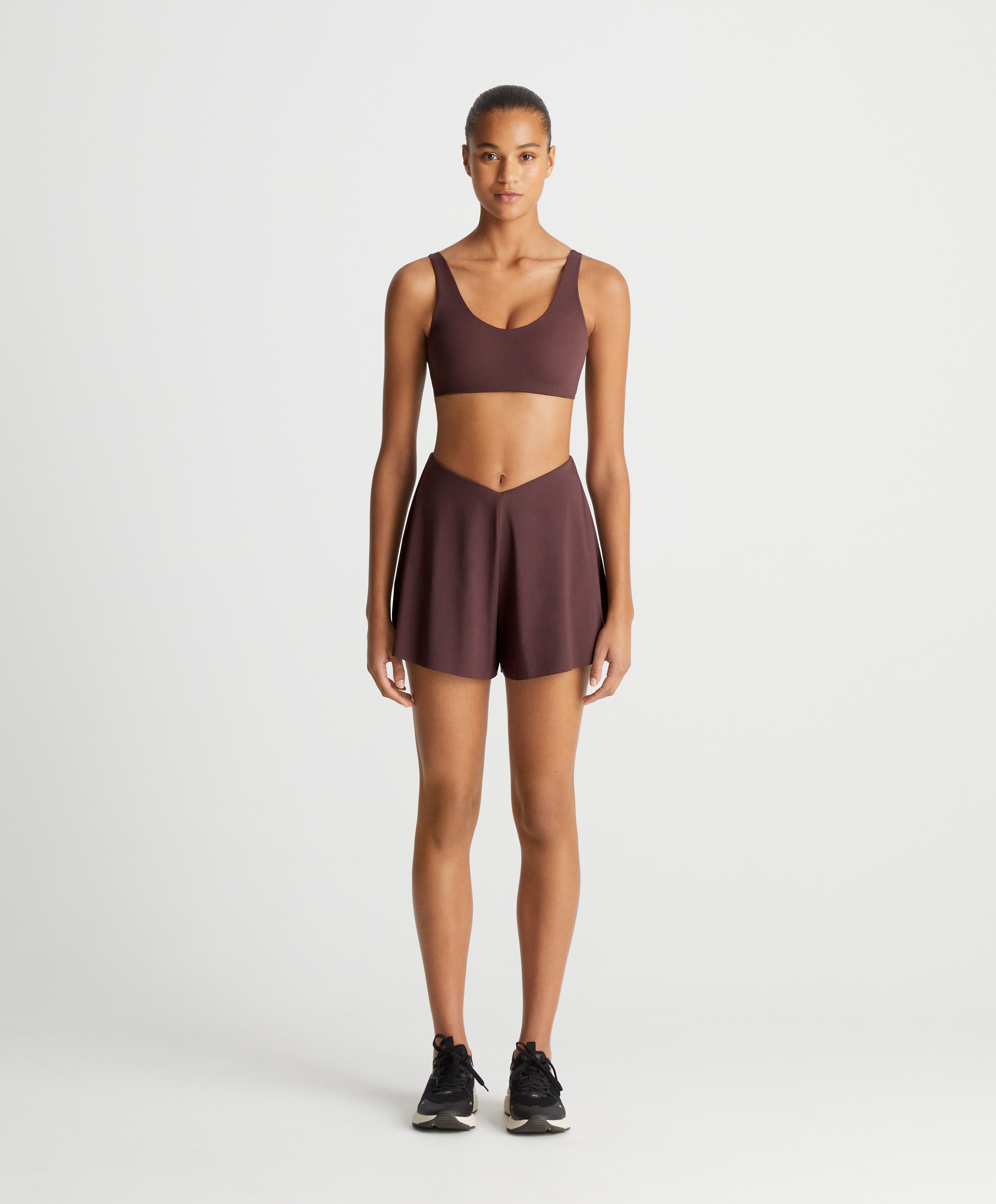 Total Look mit Light Touch Shorts in Braun