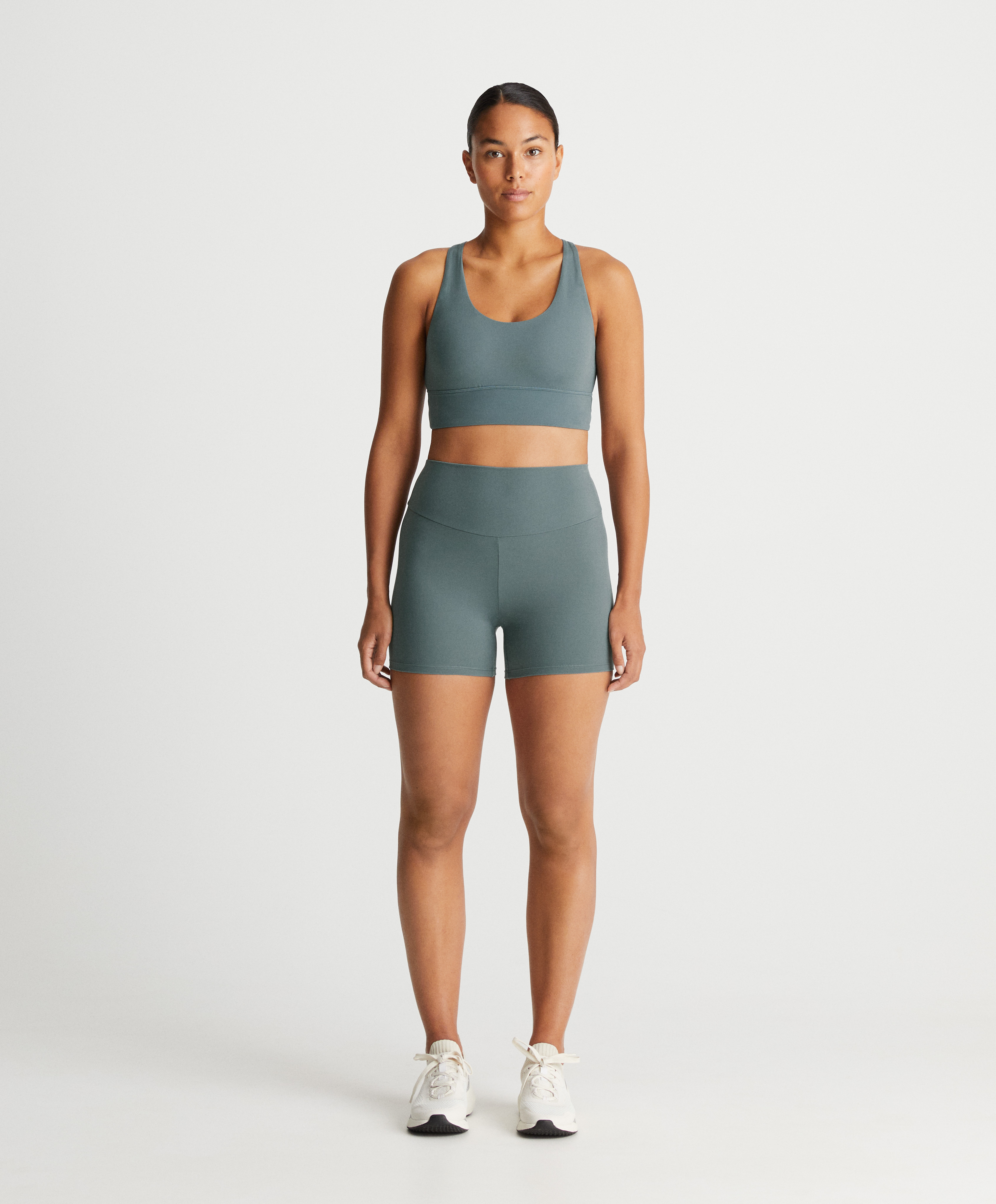 Turquoise comfortlux hot pant total look