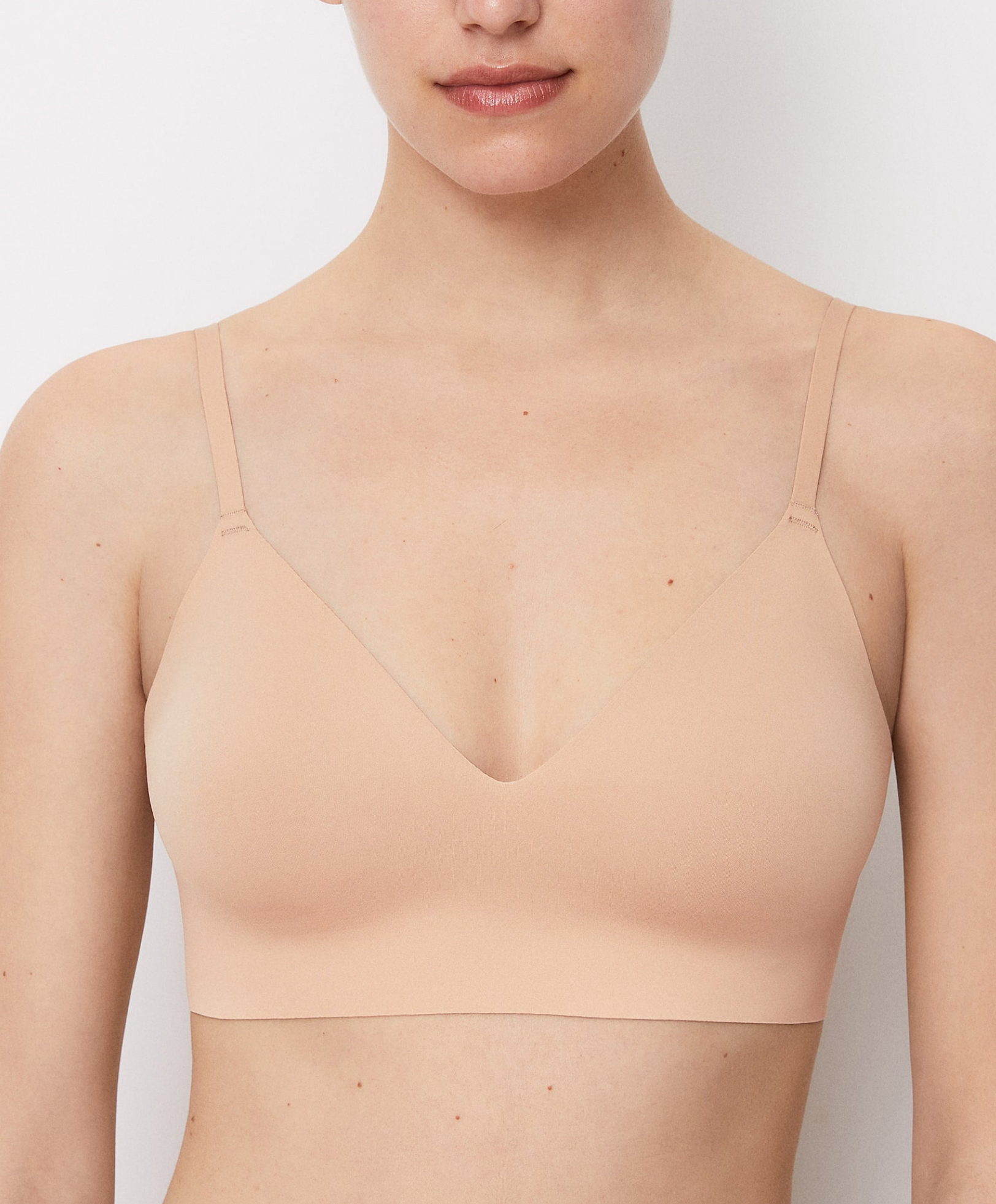 Invisible laser-cut triangle bra top
