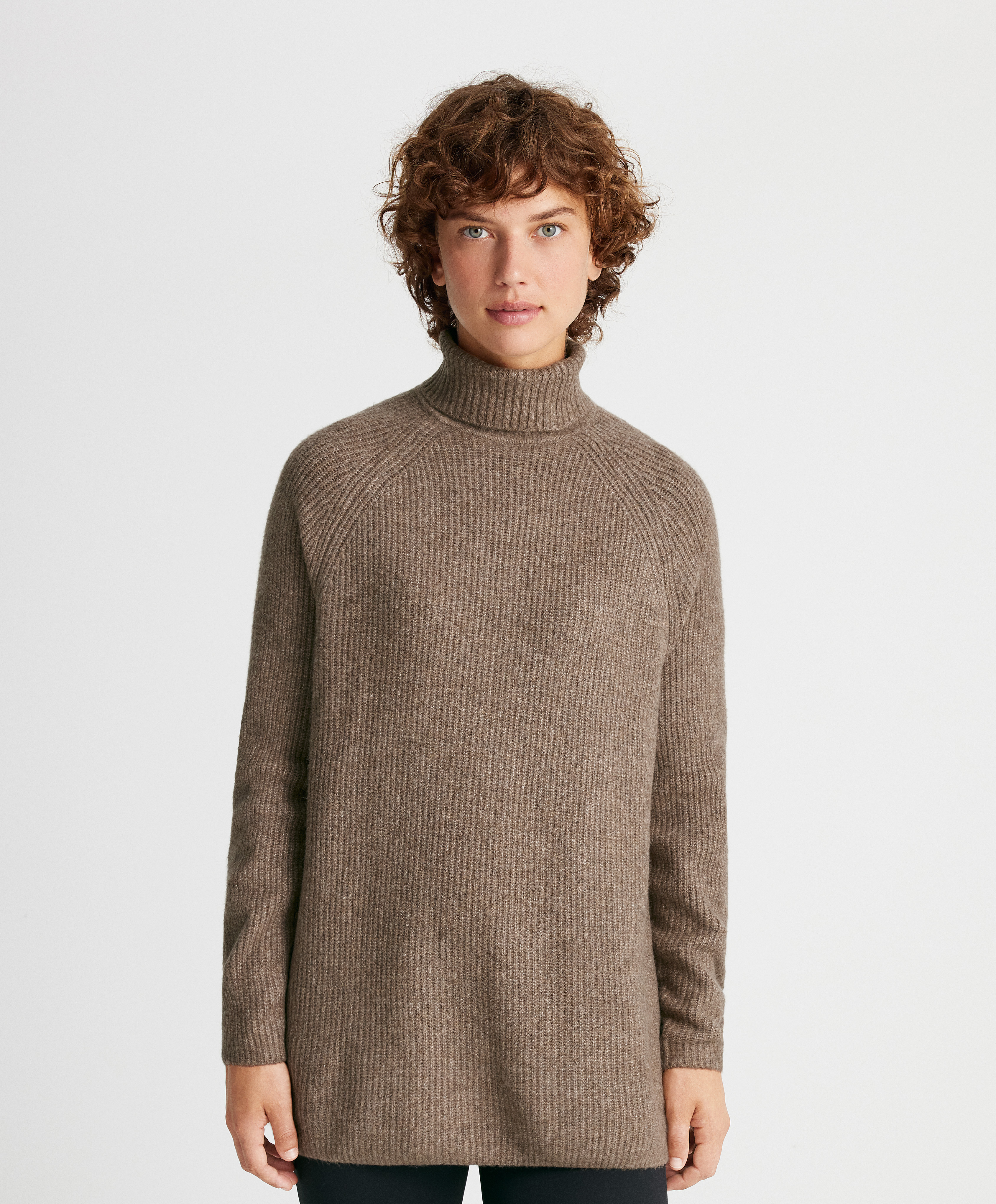 Oversized turtleneck sweater 