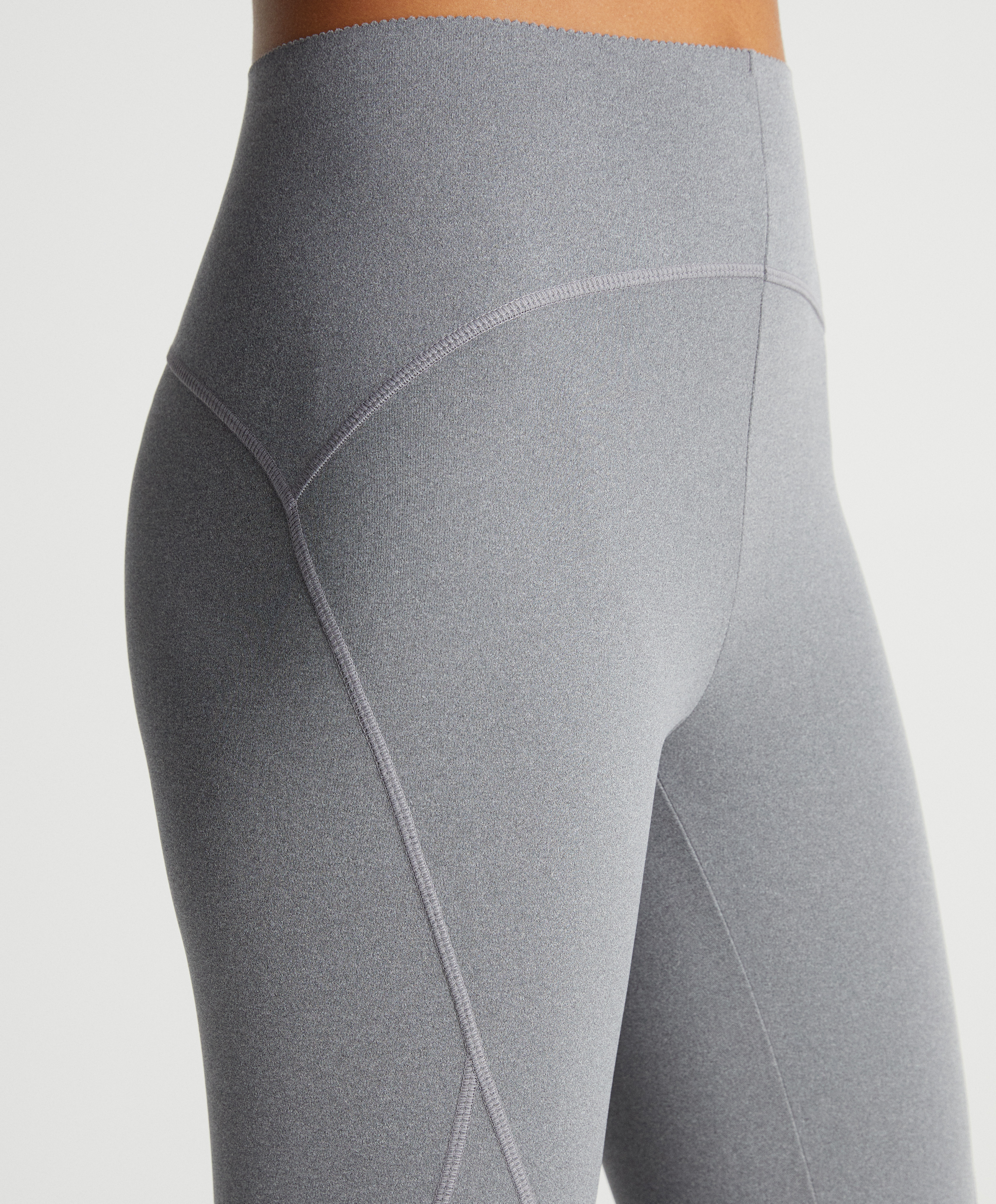 Basic compressive ankle-length leggings 