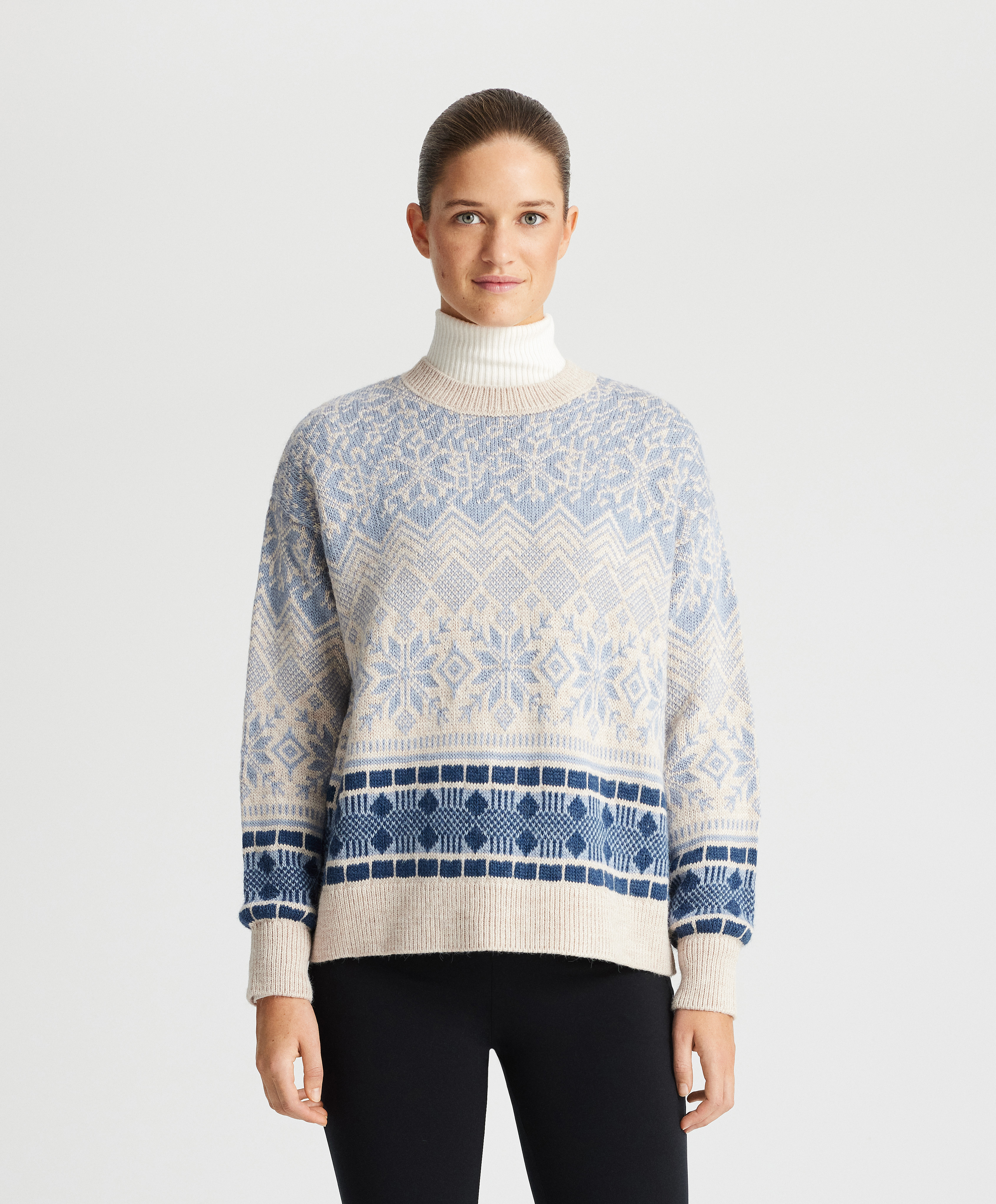 Sweater i strik med jacquard motiv med snefnug