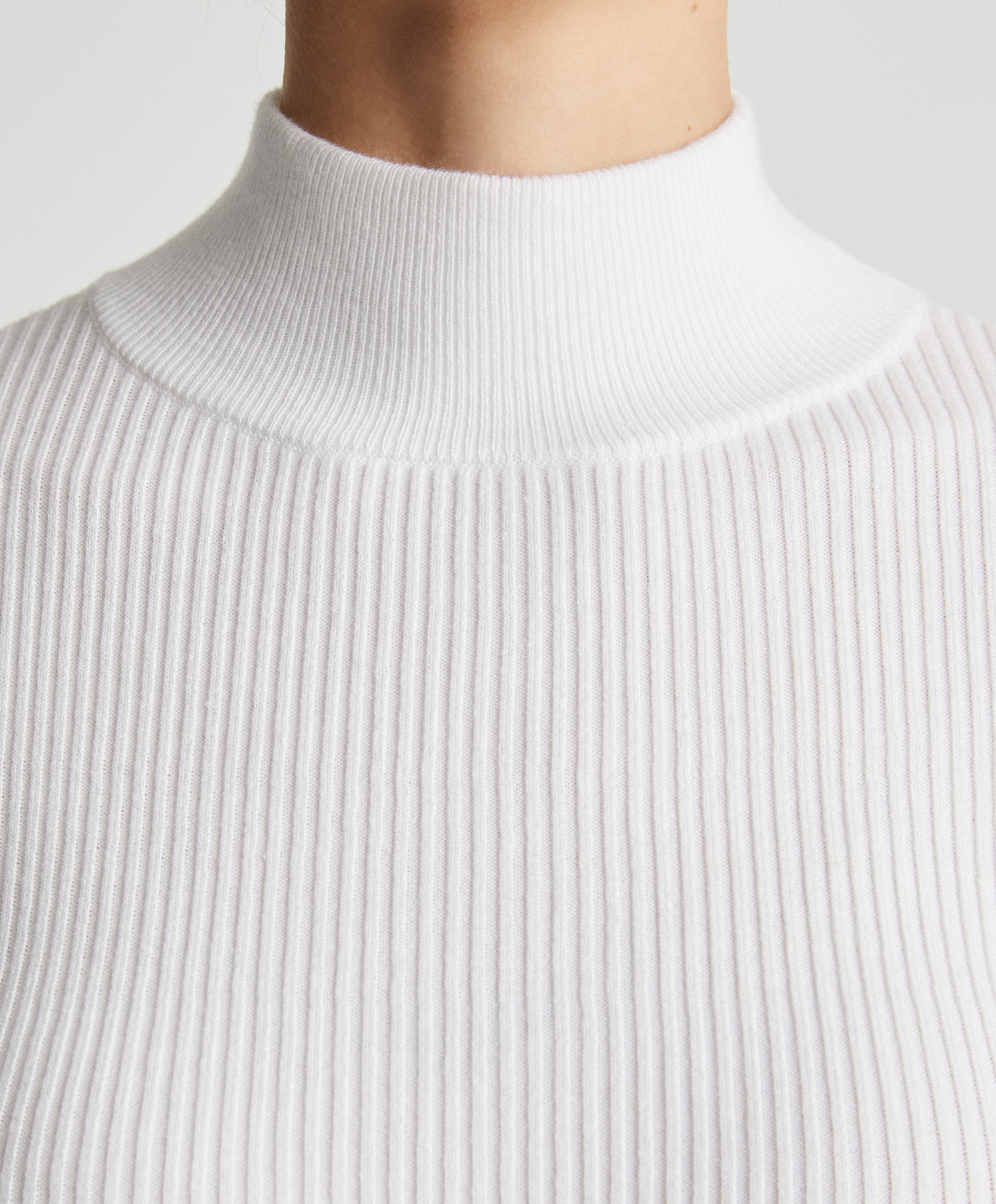 High neck sweater - Highlights - Sport 