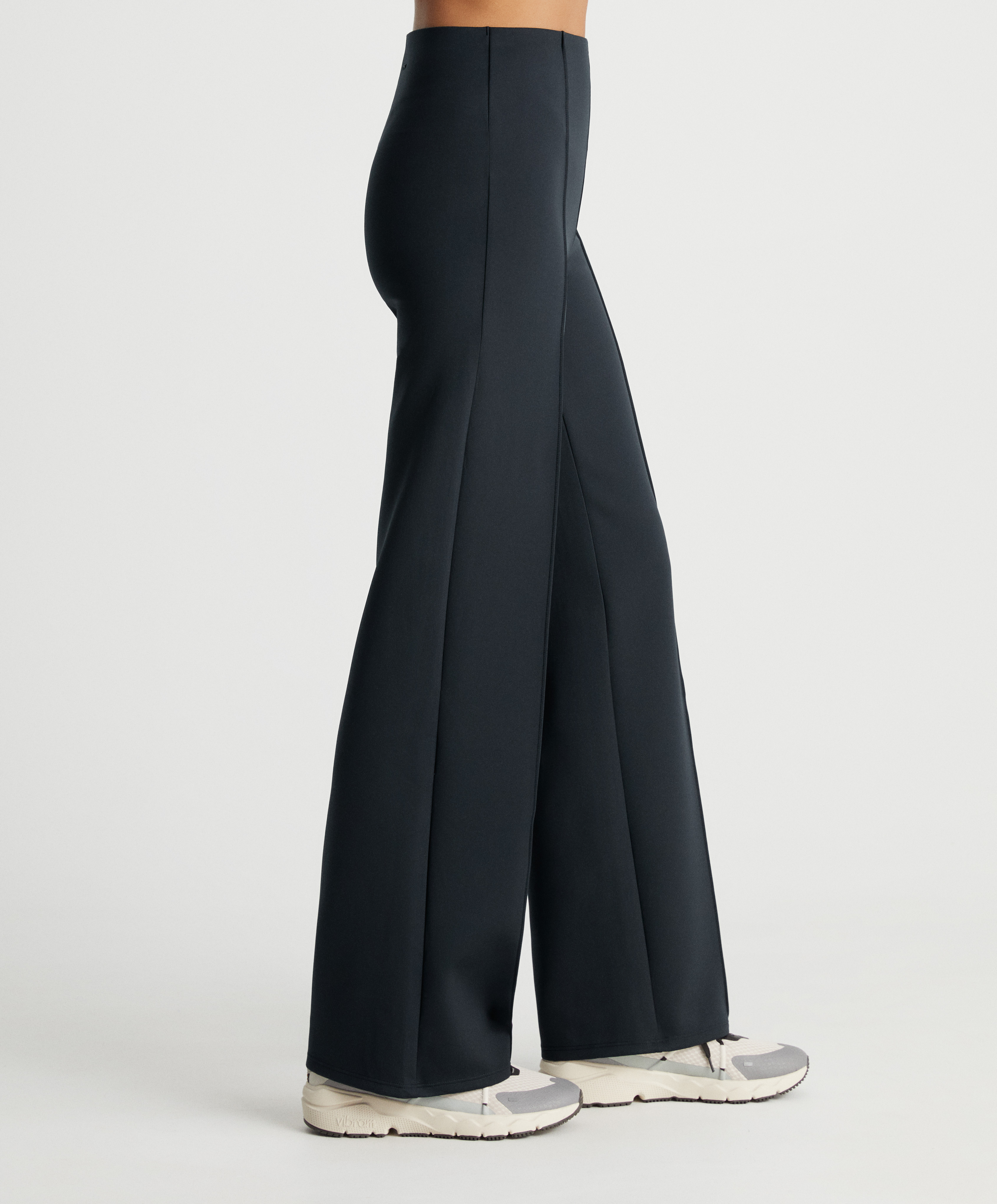 sports trousers | Sport | OYSHO Ecuador