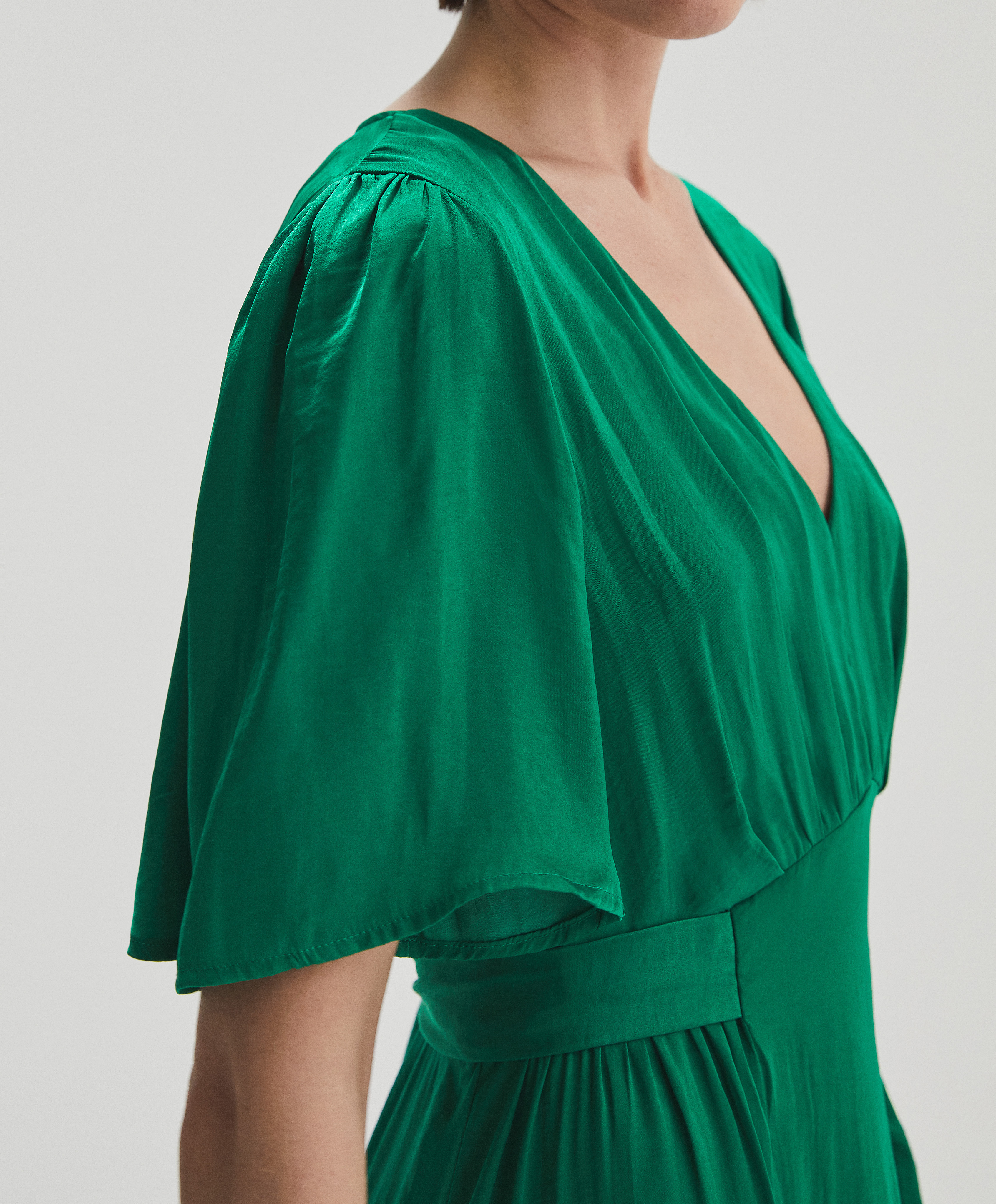 Long satin dress - | OYSHO Austria 