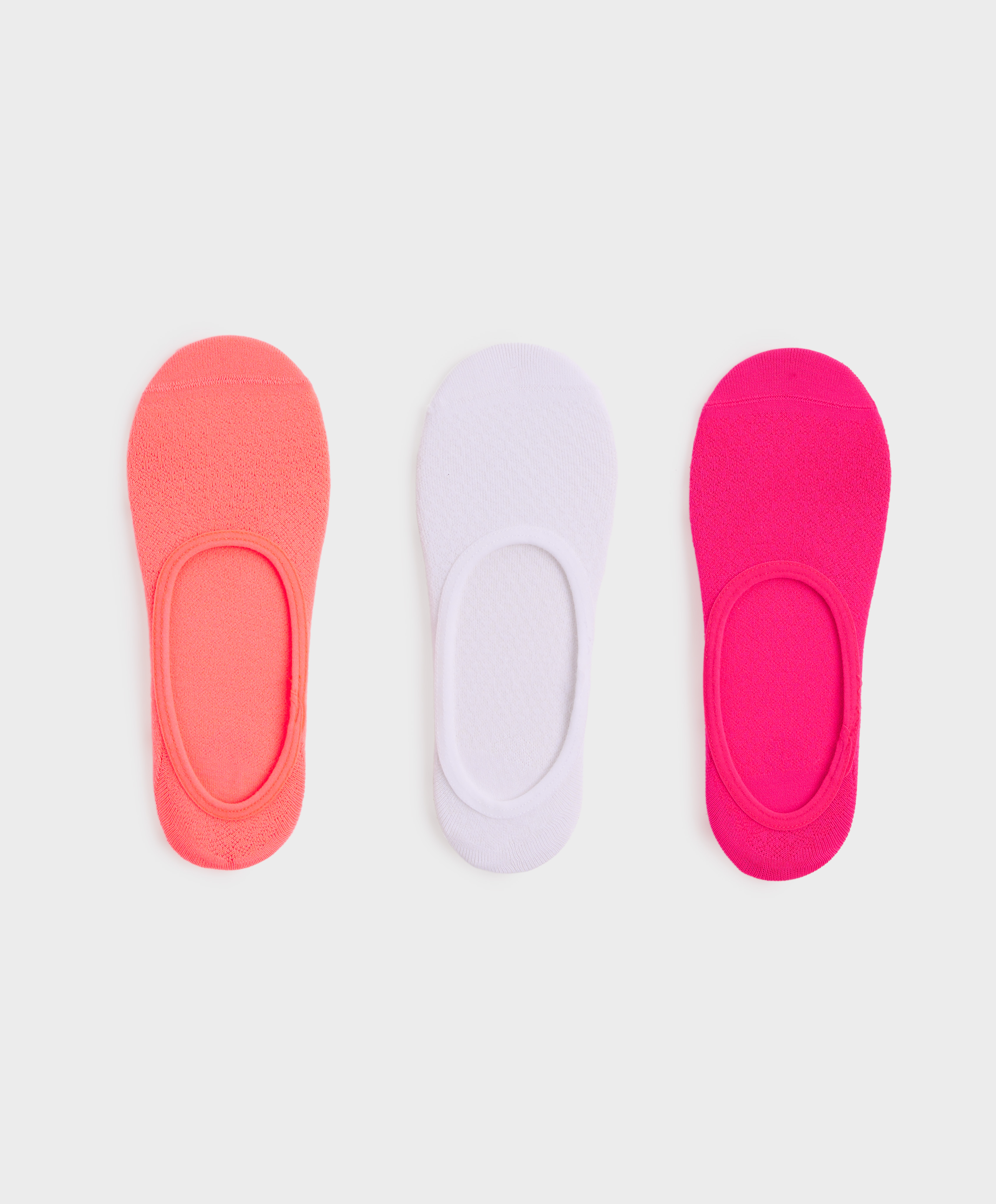 2225/490 3 pairs of polyamide footies