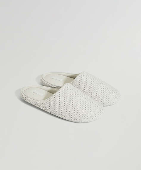 Basic weave slippers
