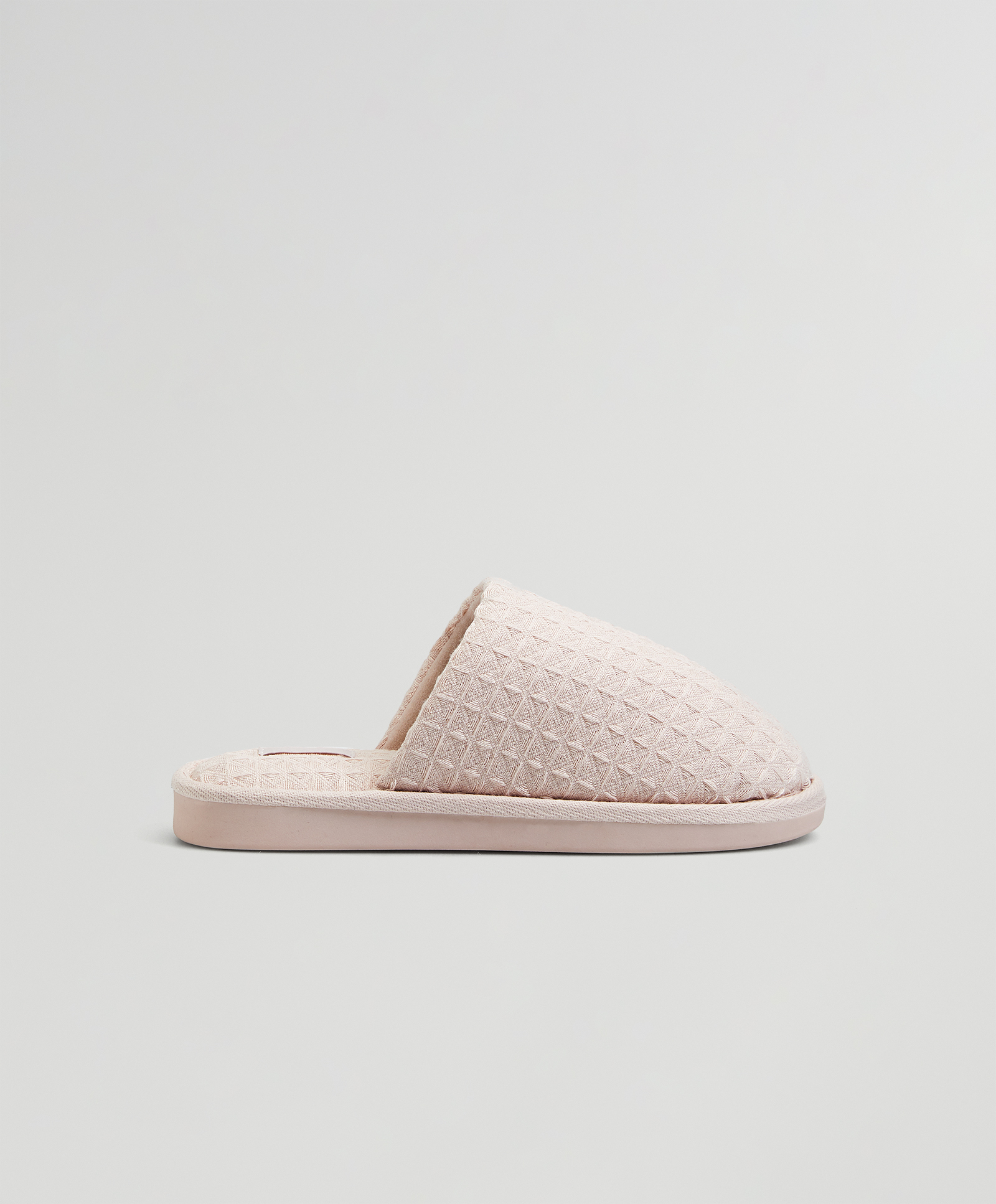 Zapatillas de estar por casa para mujer | OYSHO México