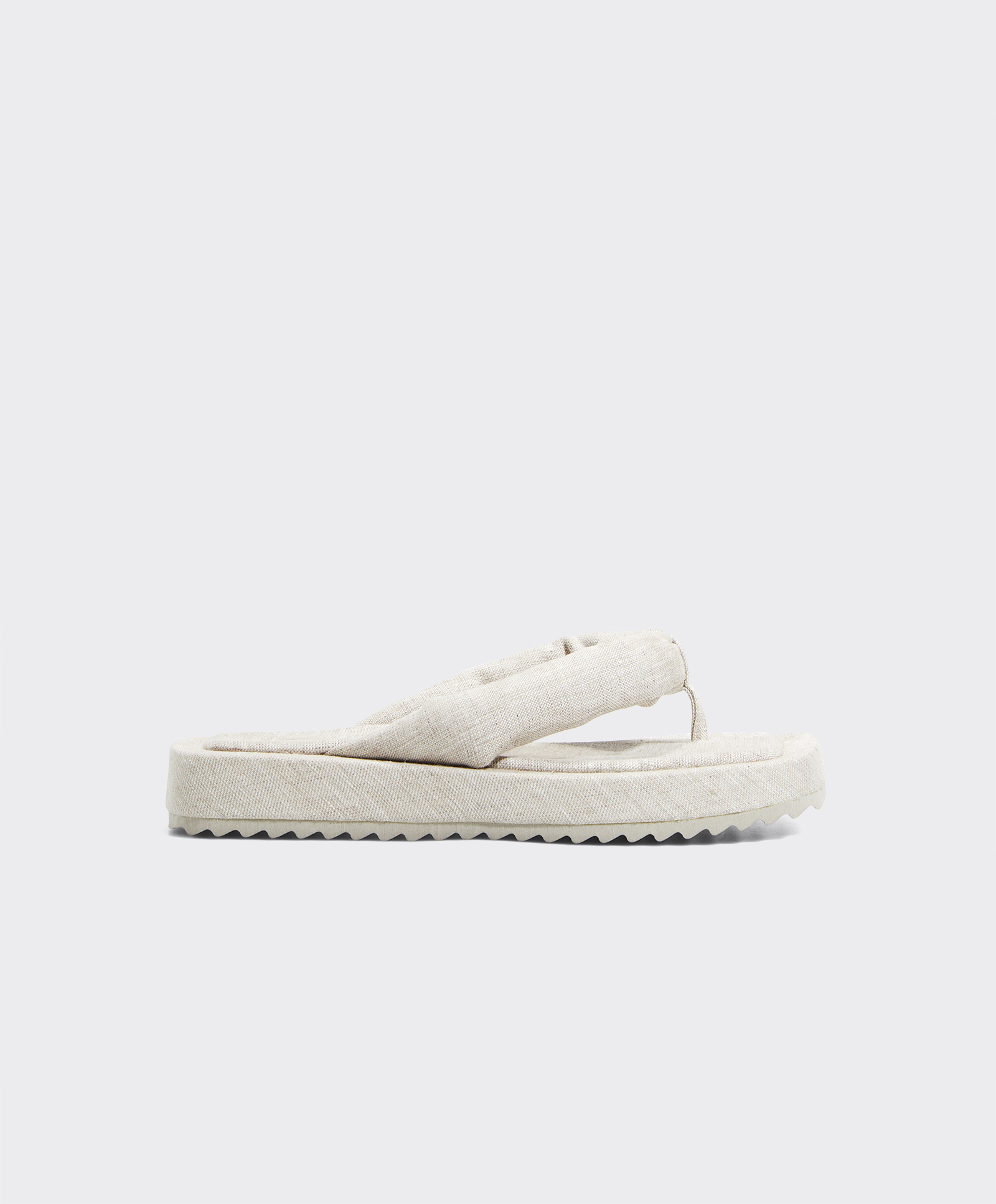 Zapatillas de estar por casa para mujer | OYSHO España