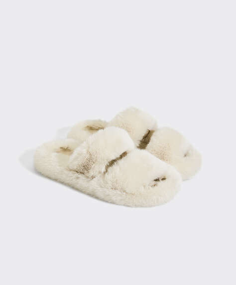 Ecru faux-fur slippers