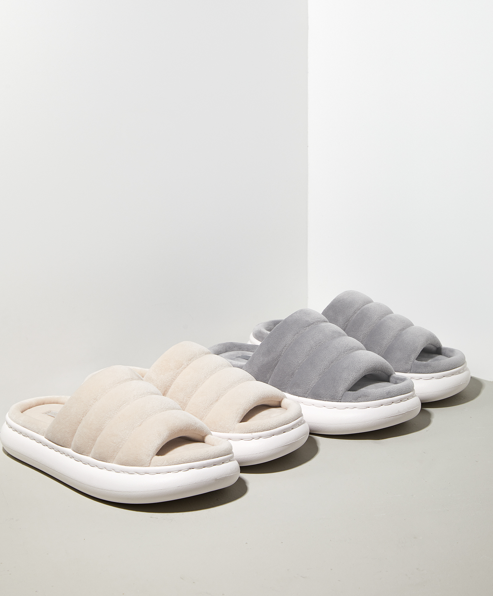 Padded flatform slippers
