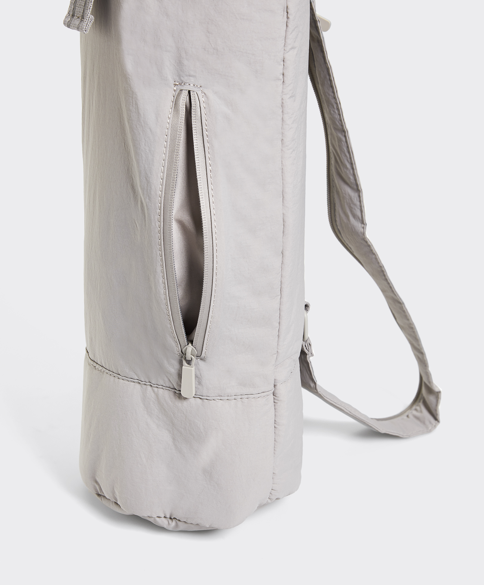 Bolsa esterilla yoga - Bolsas de deporte - Accesorios - Sport | OYSHO AD