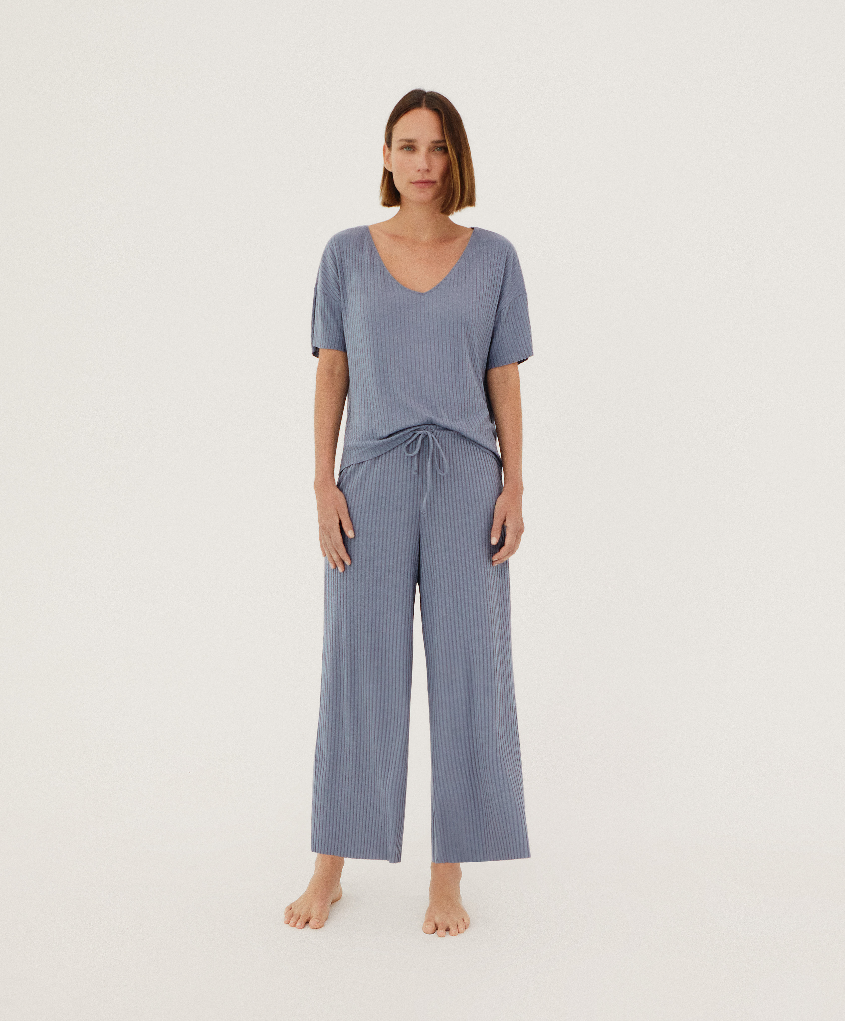 Novedades en pijamas y batas de mujer | OYSHO España
