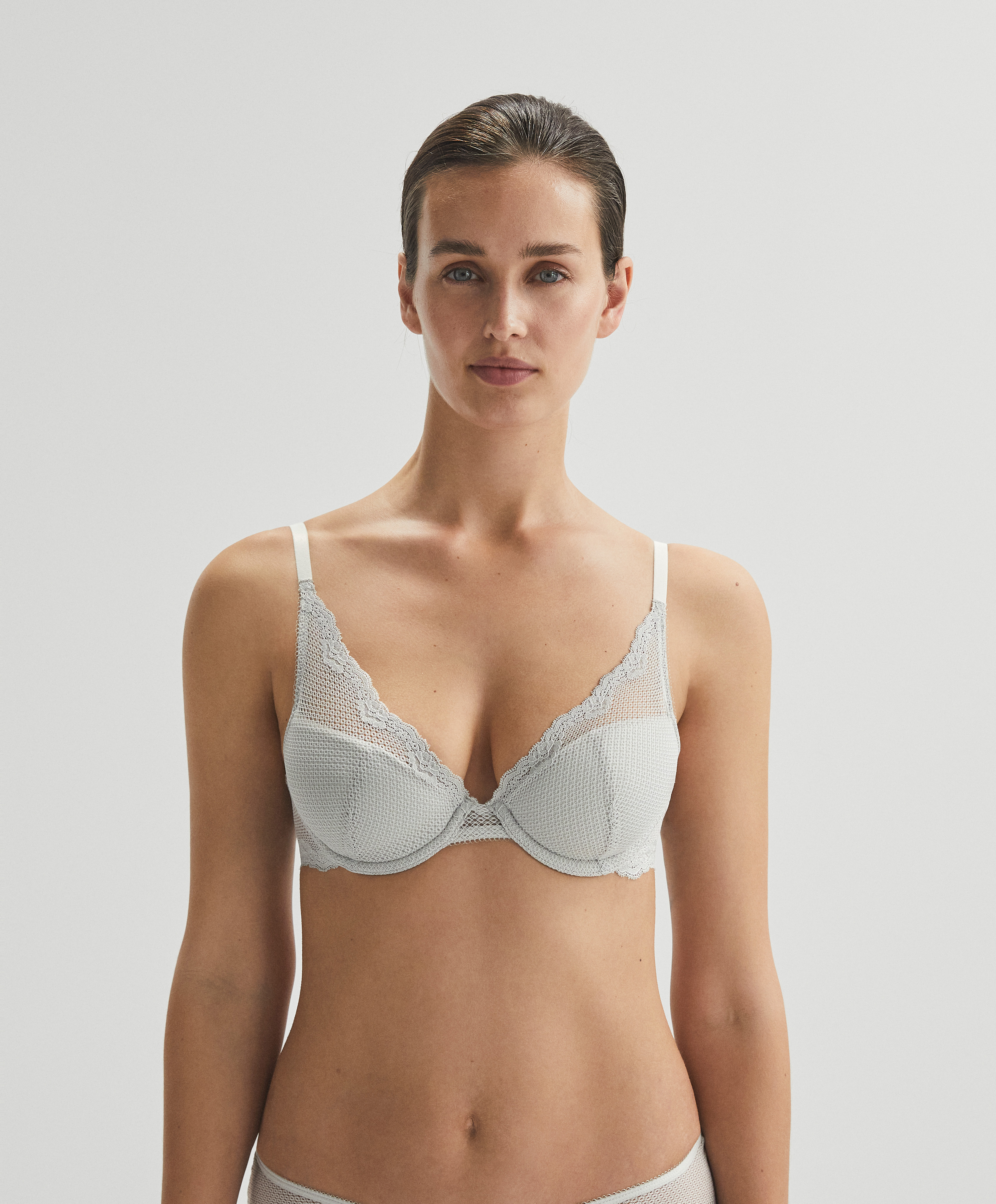 0175/192 Sujetador halter encaje
