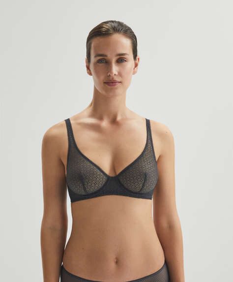 Non-padded halterneck-style bra in lace with underwire