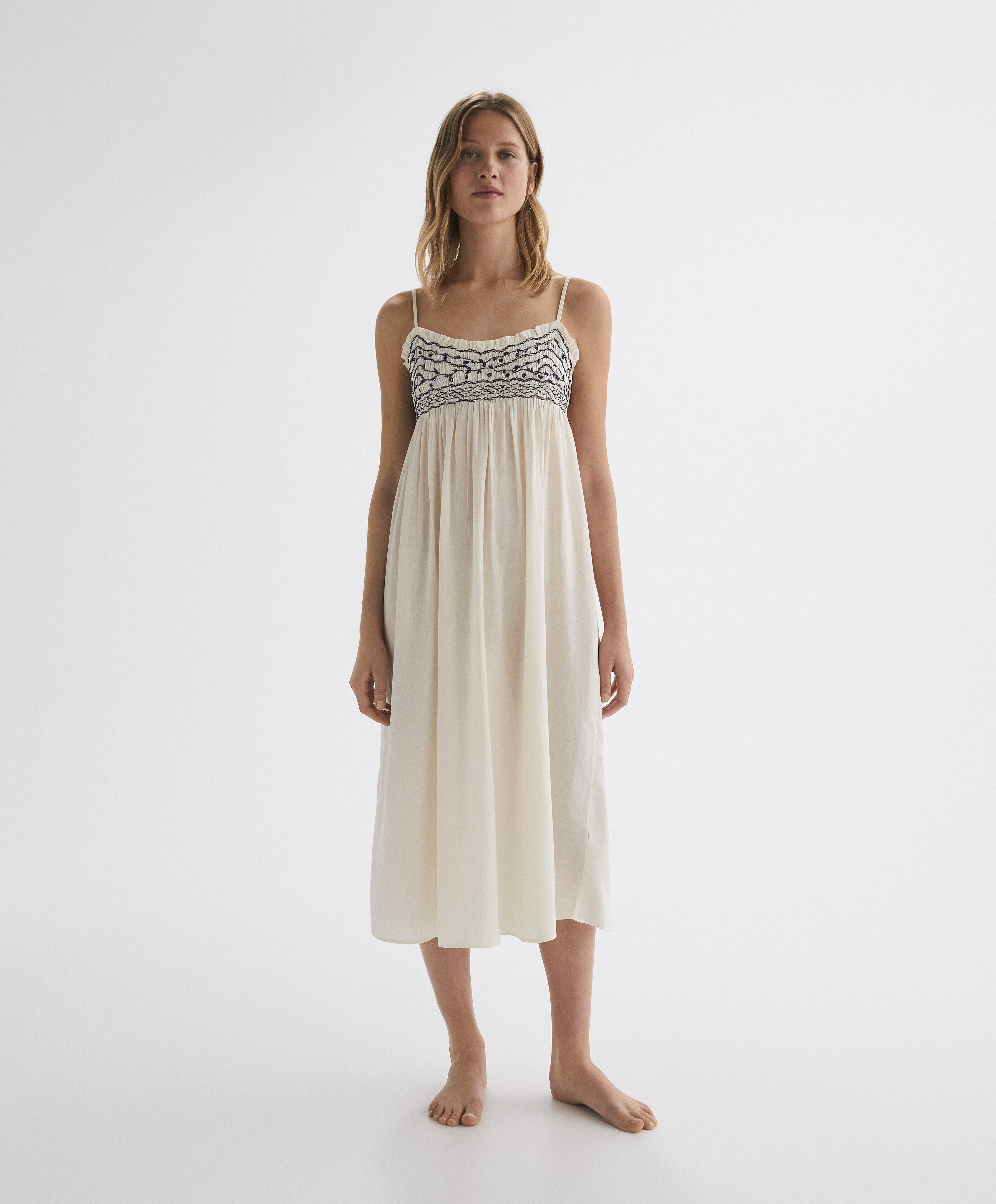 Длинное домашнее платье из 100%-го хлопка с ручной вышивкой
