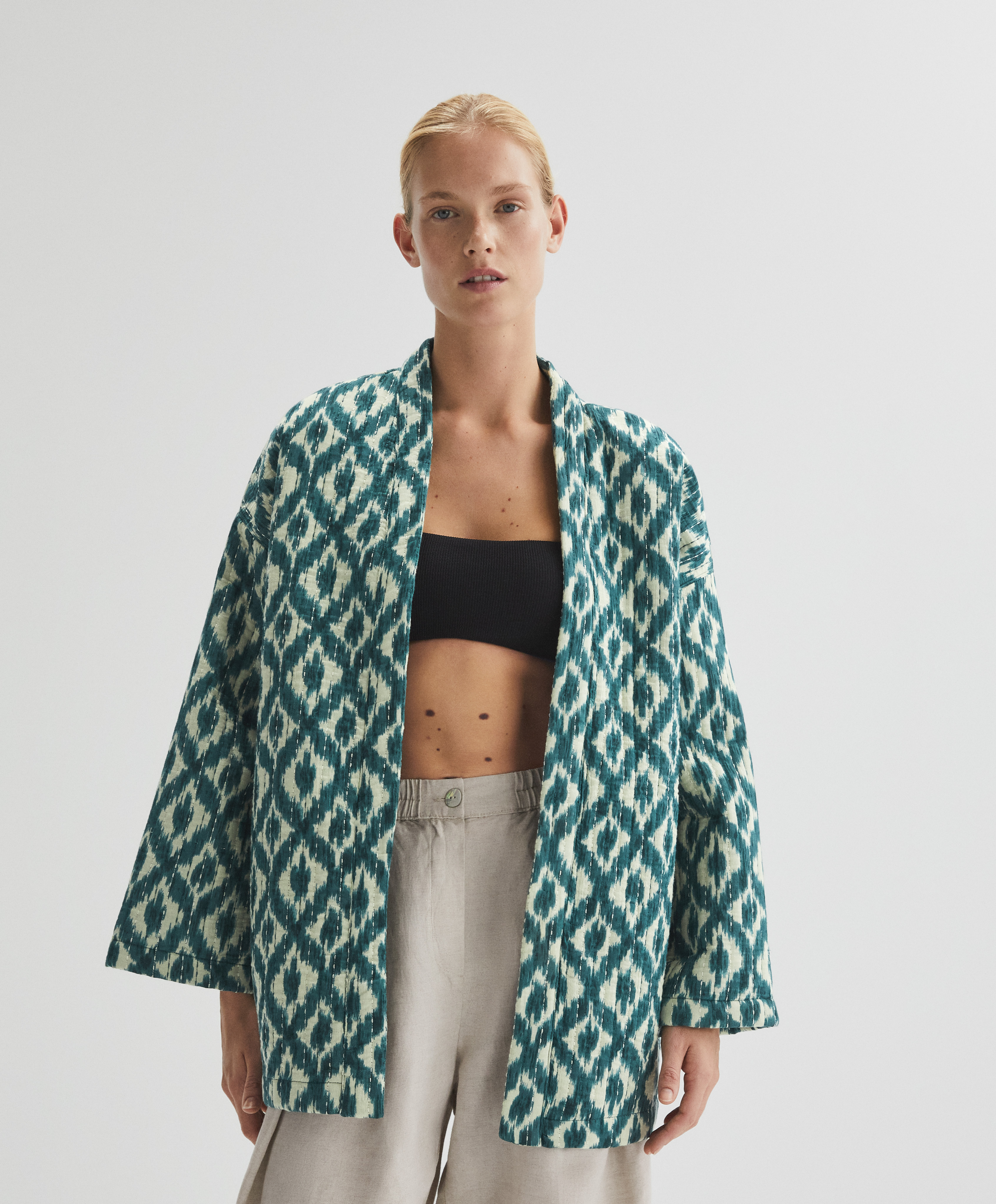 Sudaderas y chaquetas cómodas de mujer | OYSHO España