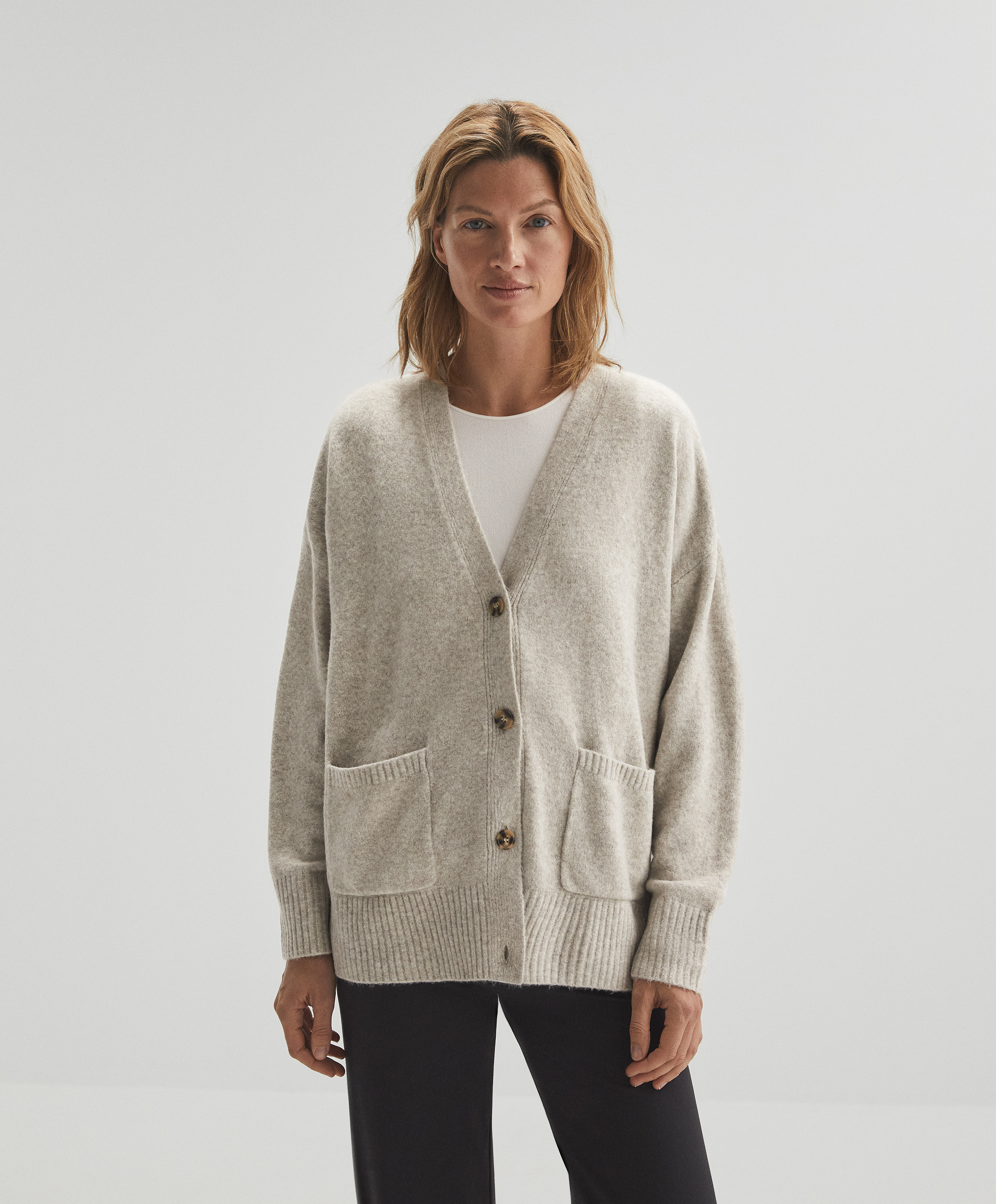 Knit cardigan with pockets