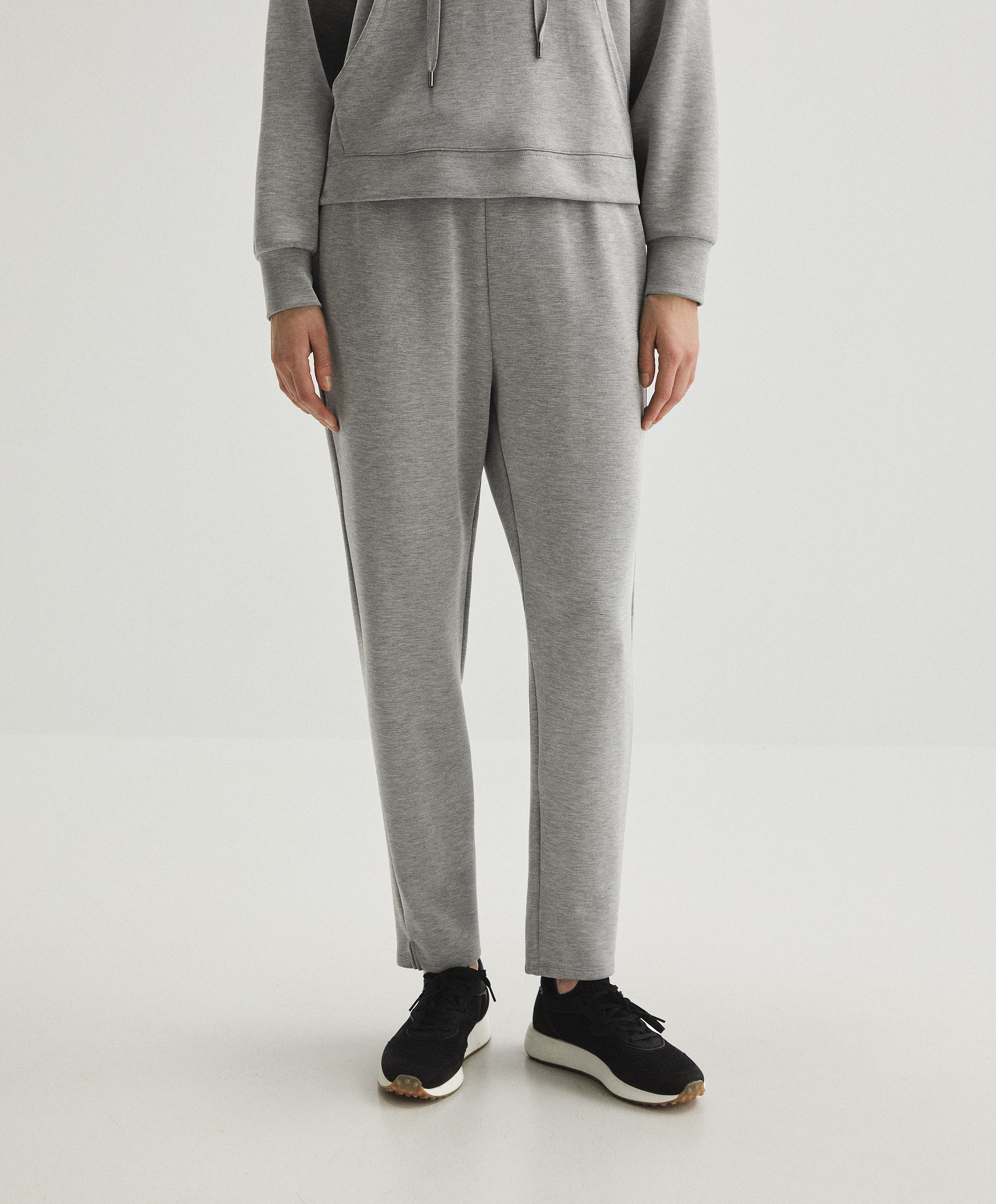 Chándal modal tacto suave gris - Weekend | OYSHO España