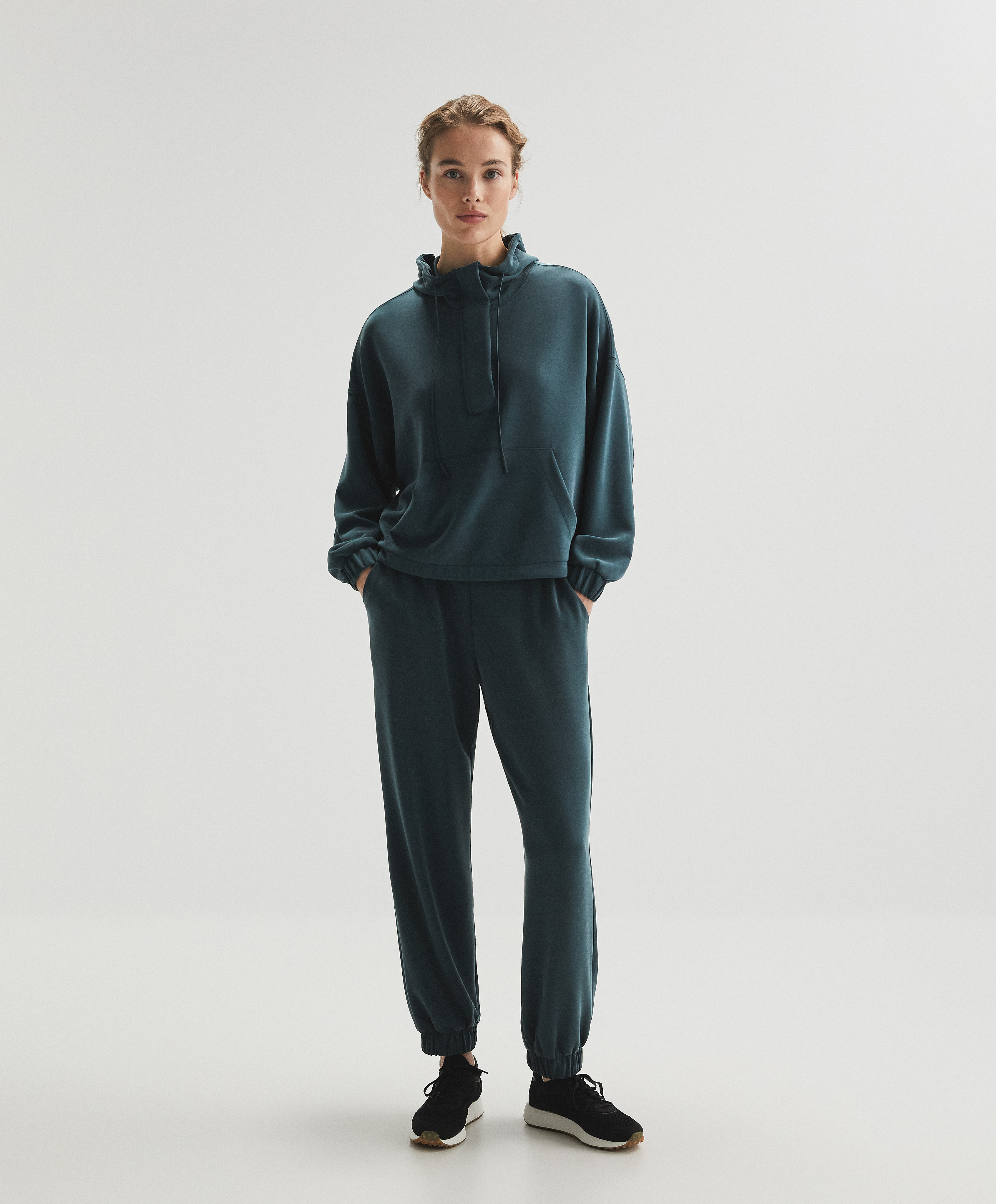 Pantaloni jogger in modal morbidi al tatto - Pantaloni | OYSHO Italia