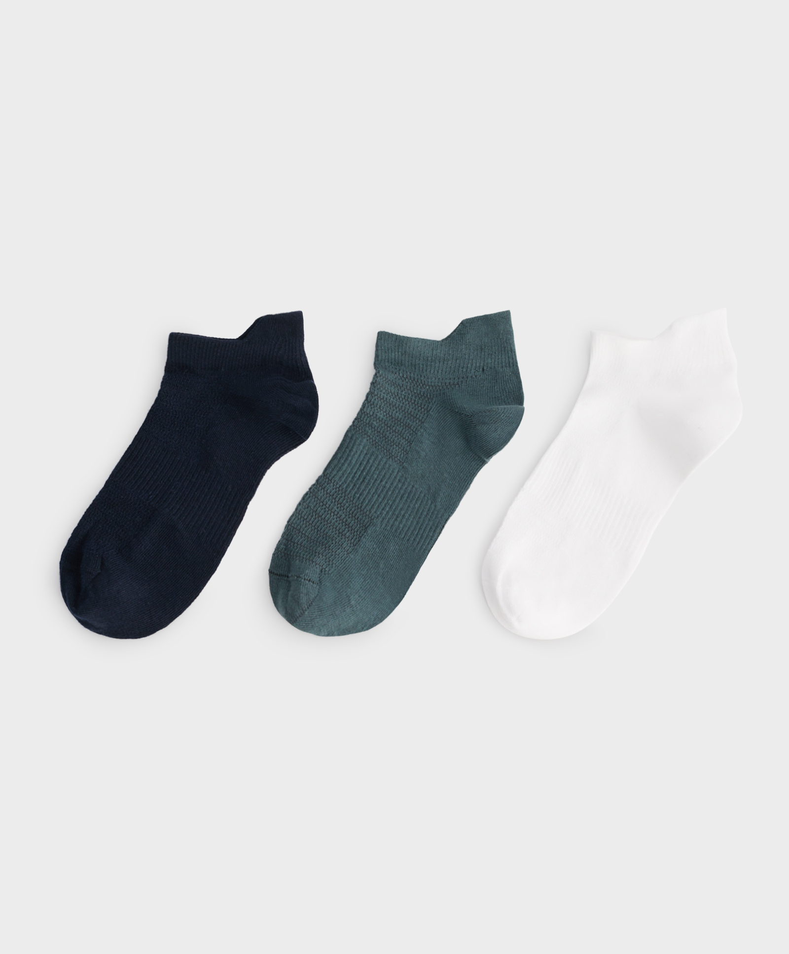 black sports ankle socks