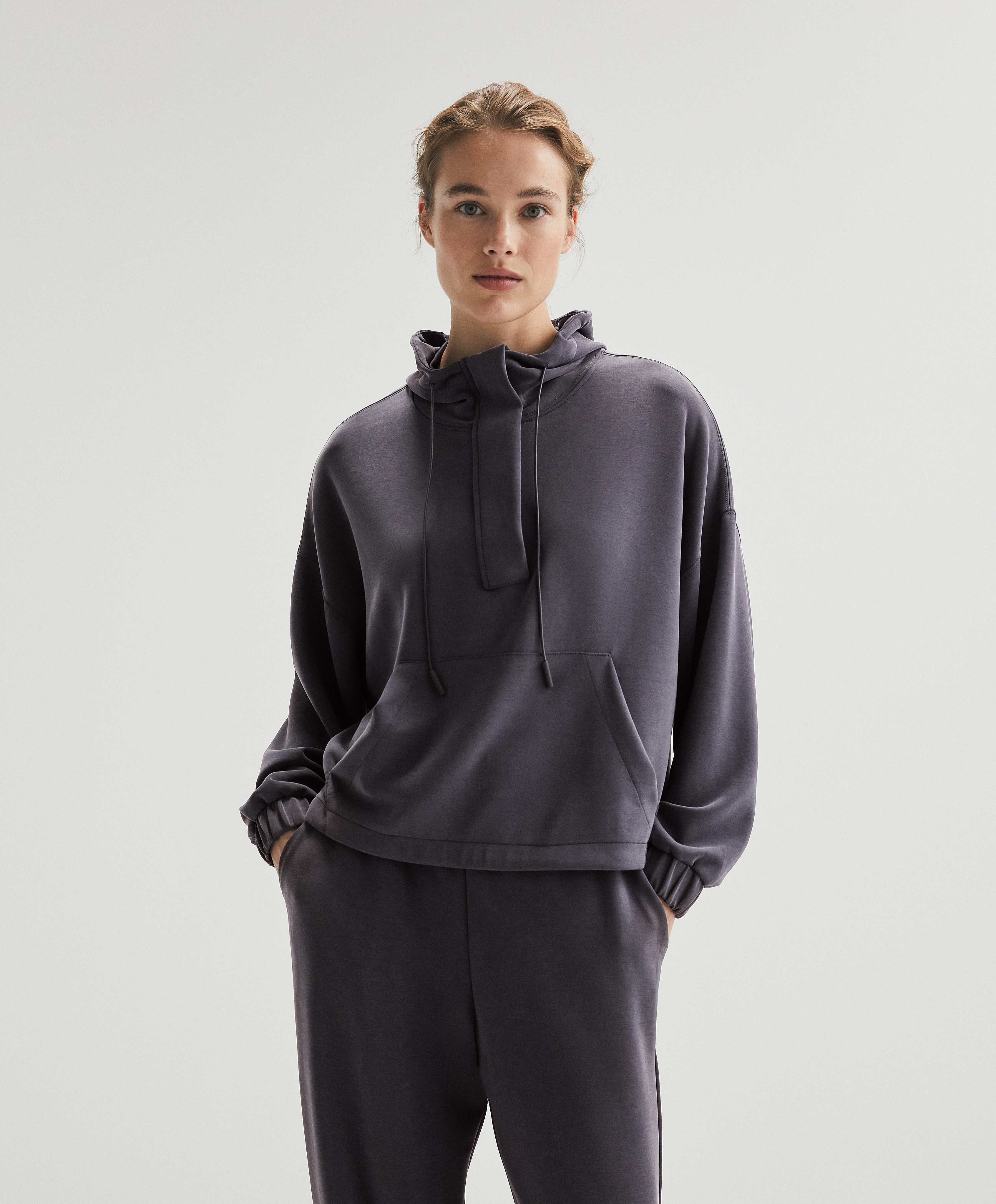 Sudaderas deportivas para mujer | Deporte | OYSHO España