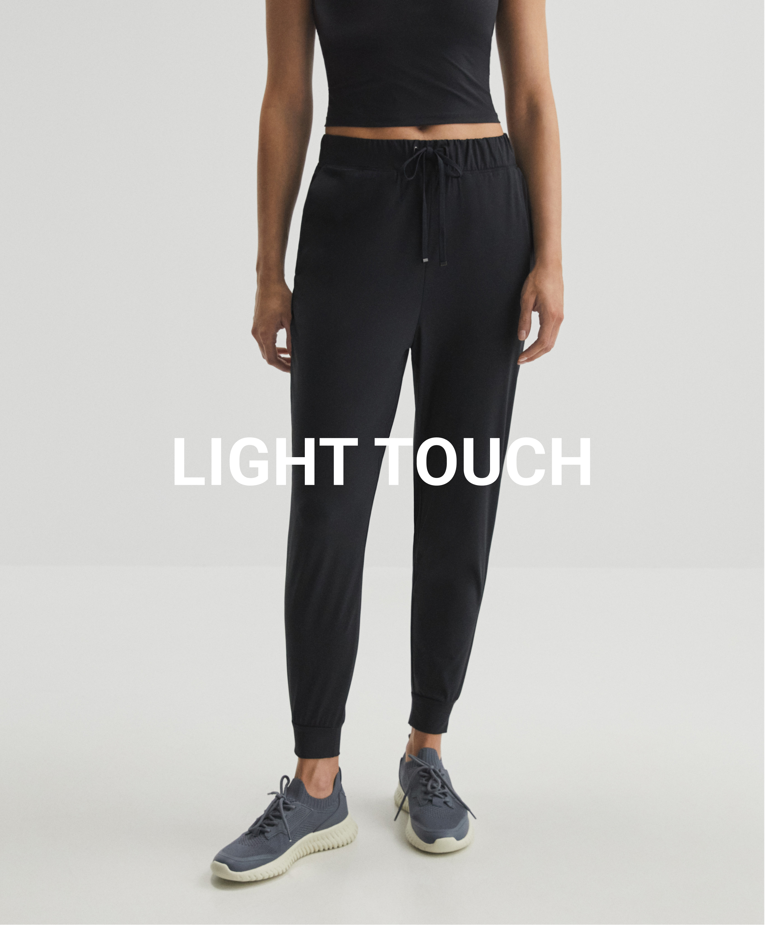 Классические брюки-джоггеры Light Touch