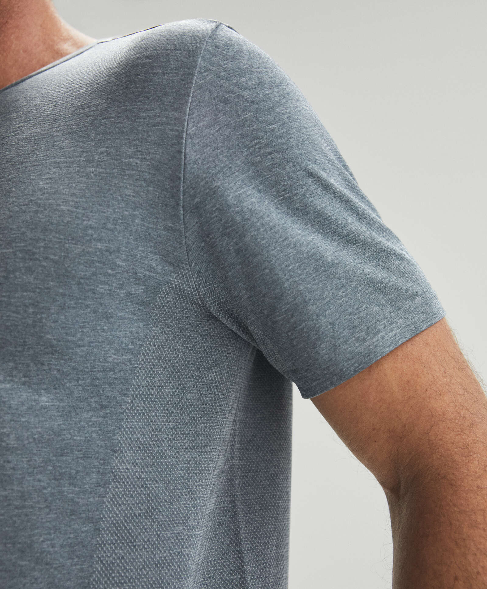 Oysho Seamless antrenman tişörtü 2 Oysho Seamless antrenman tişörtü 3