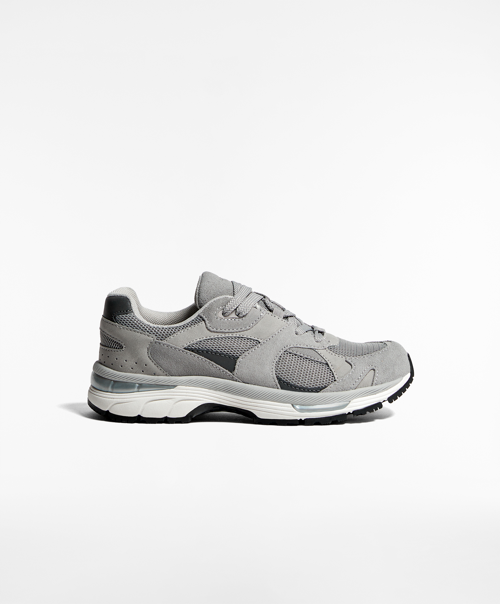 Running shoes OYSHO