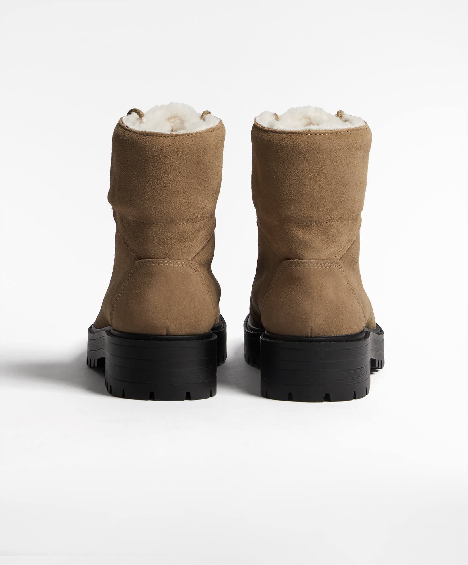Moncler patty shearling boots outlet